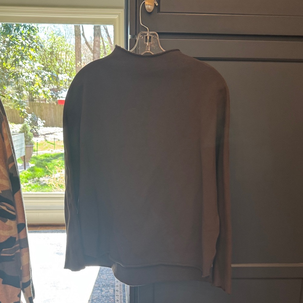 Frank & Eileen Effie funnel neck Capulet size medium. Dark Brown, barely worn